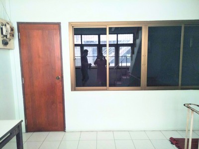 ขายตึกแถว 3 ชั้น ครึ่ง แนวรถไฟฟ้าสีน้ำเงิน อยู่ในซอย จรัญสนิทวงศ์ 41 ห่างจากปากซอยไม่เกิน 100 เมตร