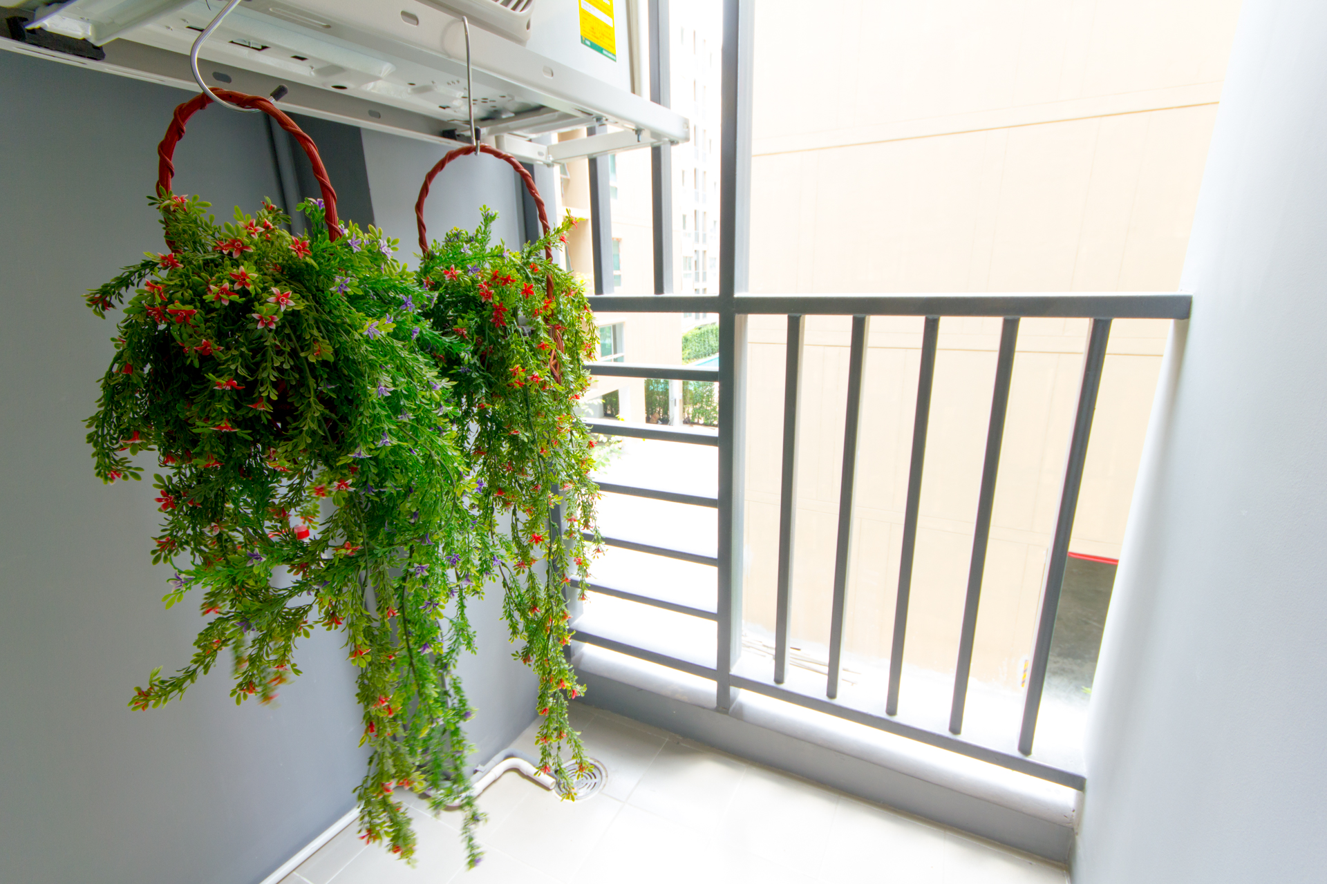 ขายคอนโดThe Kith Plus Sukhumvit 113 (เดอะ คิทท์ พลัส สุขุมวิท 113) 2 ยูนิต ตกแต่งครบพร้อมเข้าอยู่ ยูนิตที่1 แบบ 1 ห้องนอน 1 ห้องน้ำ ตึก A ชั้น 3