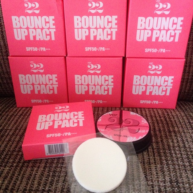 แป้งดินน้ำมัน ver.22 Bounce up pact SPF50+/PA+++ (รีฟิว)
