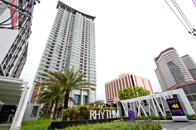 ขายคอนโด Rhythm Ratchada 1 ห้องนอน ขนาด 35 ตร.ม ตึก A ชั้น 12A ทิศ ตะวันออก วิวสระว่ายน้ำ บิ้วอิน ตกแต่งเรียบร้อย ขาย 4.5 ค่าโอนคนละครึ่ง