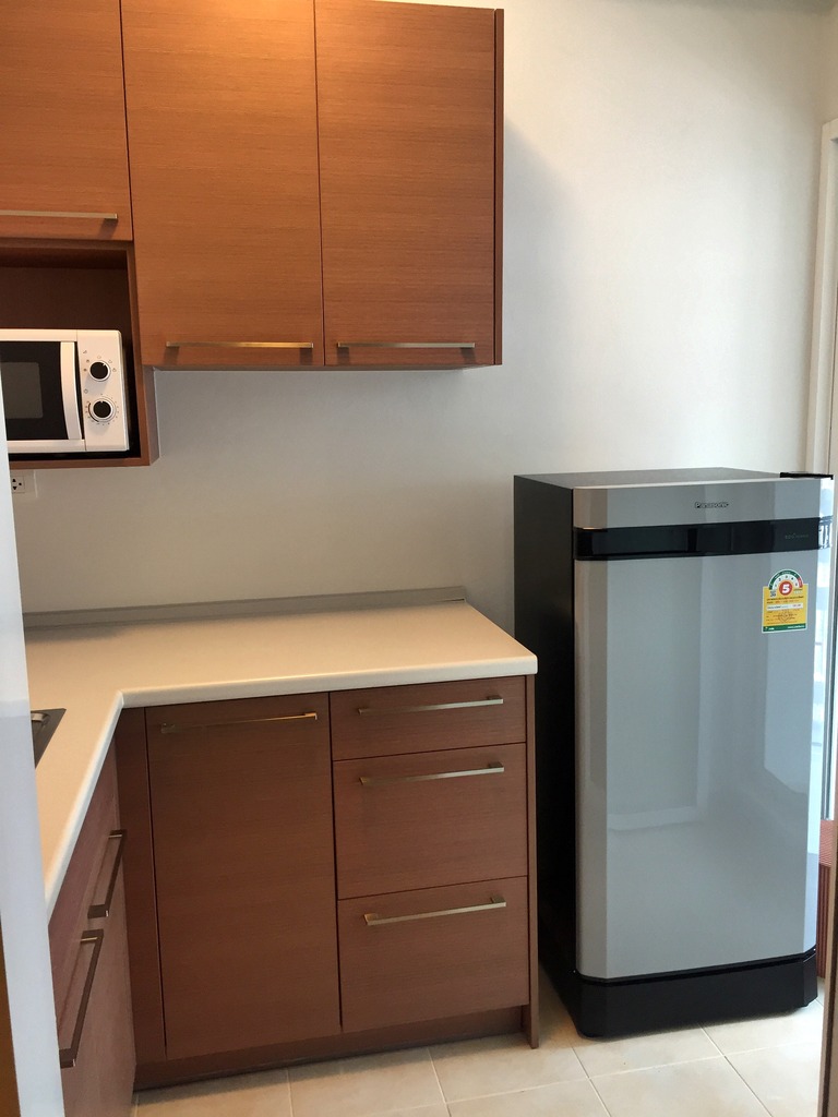 ให้เช่าคอนโด ไอ – บิซา คอนโด อาร์ซีเอ I-biza Condo RCA ติดพระราม 9 1 ห้องนอน 1 ห้องน้ำ พื้นที่ 31 ตร.ม. ห้องใหม่ อาคาร B ชั้น 11 ราคา 12,000 / เดือน