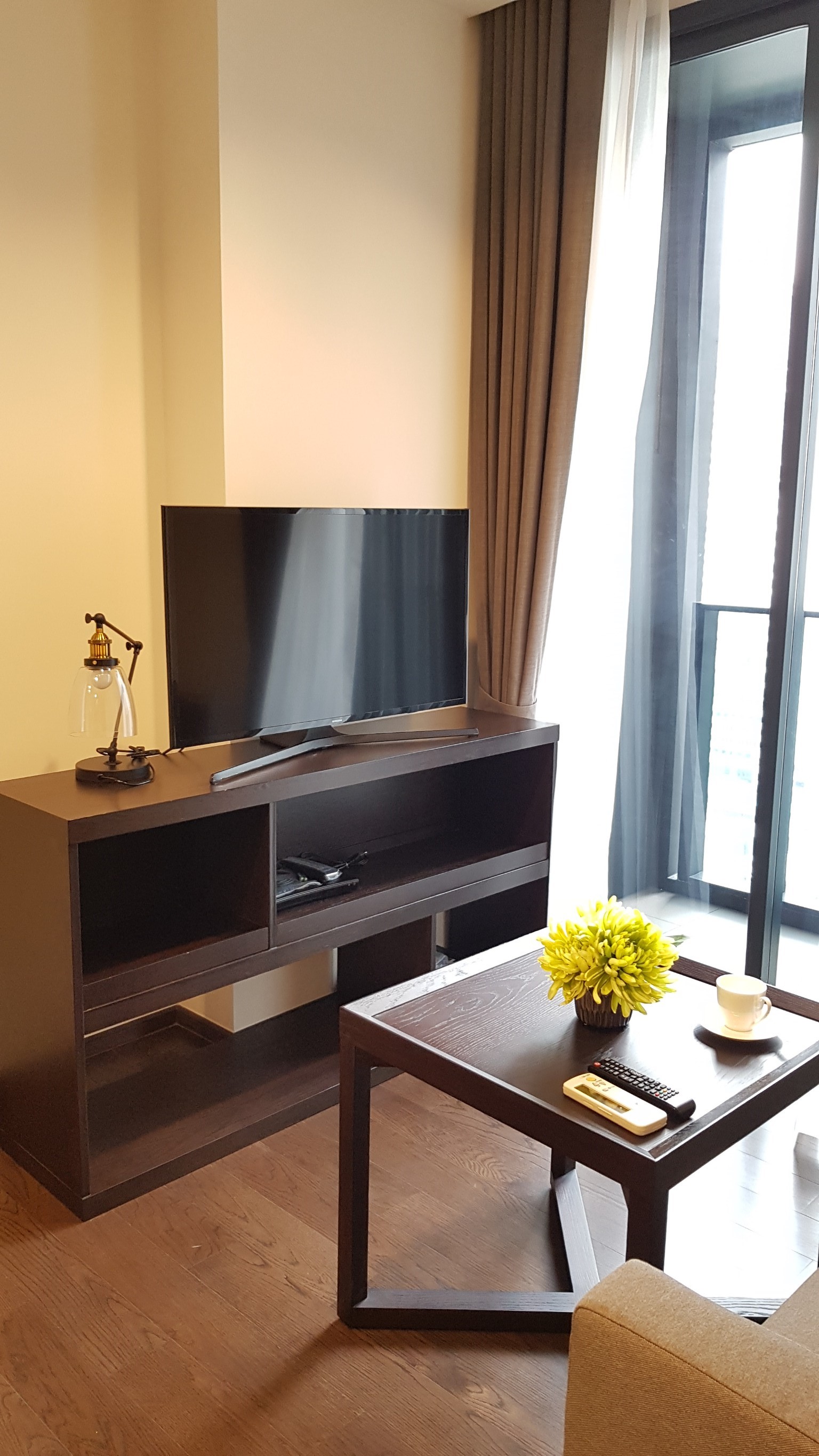 ให้เช่าคอนโด The Line Ratchathewi (เดอะไลน์ ราชเทวี) 1 ห้องนอน 1 ห้องน้ำ ขนาด 35 ตรม ชั้นสูง