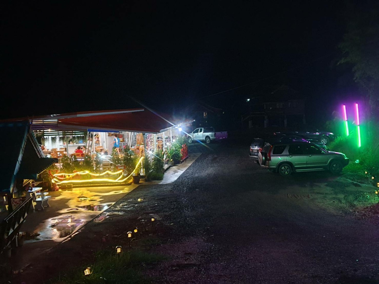 ขายที่ดินถมแล้ว 3 ไร่ จังหวัด นครนายก ขายพร้อมร้านอาหารและบ้านน็อกดาว