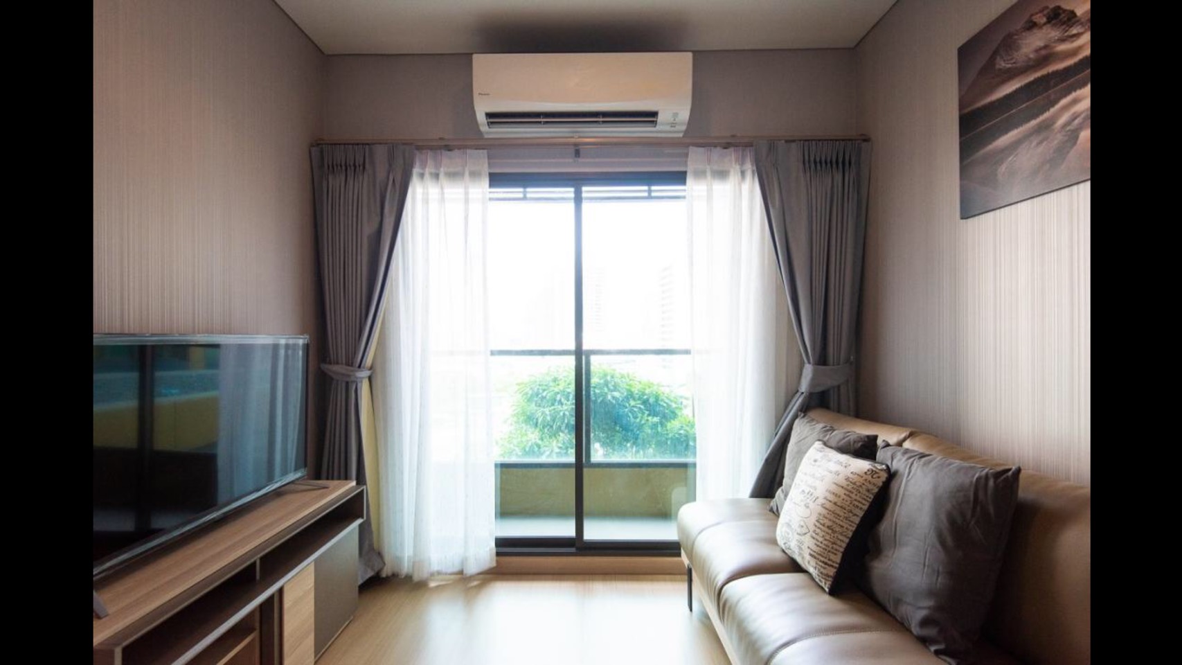 ให้เช่าคอนโดใหม่ Lumpini Suite Phetchaburi - Makkasan (ลุมพินี สวีท เพชรบุรี- มักกะสัน ) 2 ห้องนอน 1 ห้องน้ำ เลขที่ 1515/117 ขนาด 42 ตร.ม.