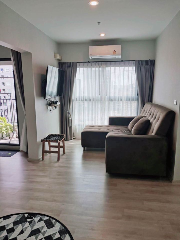 ขายคอนโด The Privacy Rama 9 ขนาด : 47.32ตร.ม. (ห้องหน้ากว้าง) 2 ห้องนอน 2 ห้องน้ำ ชั้น : 19 ทิศ : ตกเฉียงใต้ (วิว สระว่ายน้ำ)