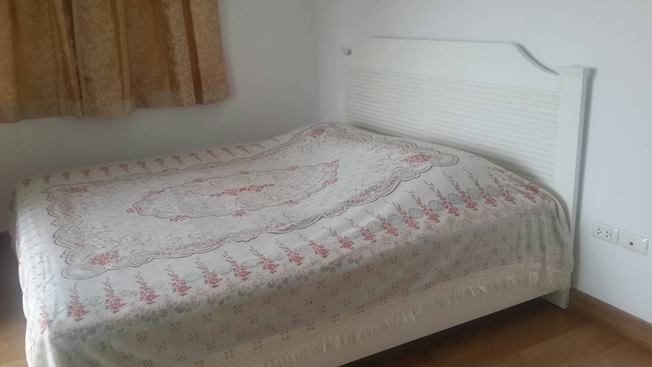 ให้เช่า/ขาย Condo Supalai Park Asoke-Ratchadaห้อง 2 bedroom 2 น้ำ ชั้น 15 พื้นที่ 64 ตร.ม ทิศใต้ เช่า 25,000 / เดือน ขาย 2.85 ล้าน วิว สระน้ำ แอร์พอร์ตลิ้ง พร้อมเฟอร์นิเจอร์(จอดรถได้2 คัน) ค่าใช้จ่ายวันโอน คนละครึ่ง