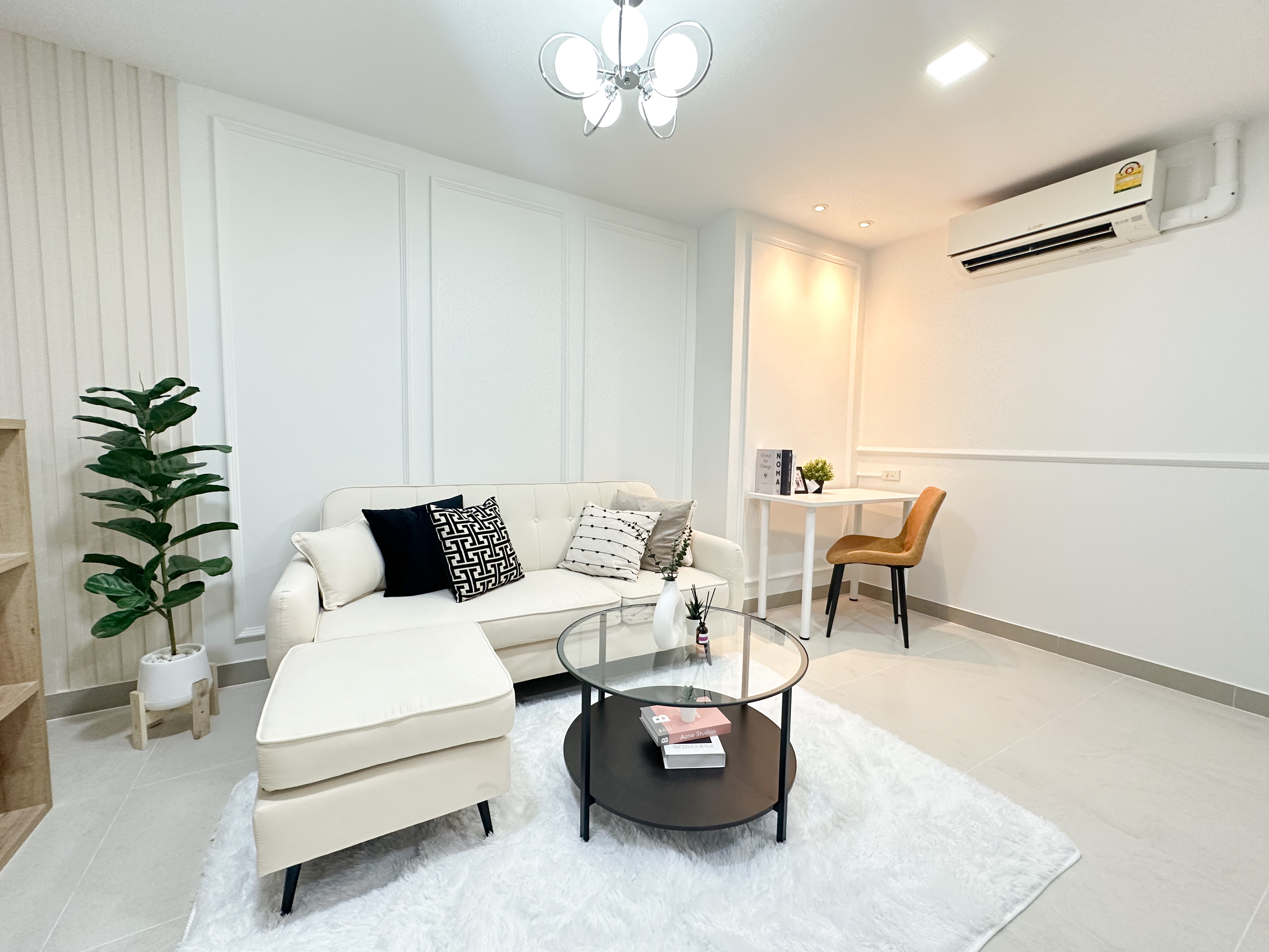 🔥ขายด่วน! คอนโด The One Plus D Huamak 12 (เดอะวันพลัส ดี หัวหมาก 12) ห้องแต่งใหม่ทั้งห้อง ใกล้รถไฟฟ้า เฟอร์ครบ พร้อมอยู่! 🔥