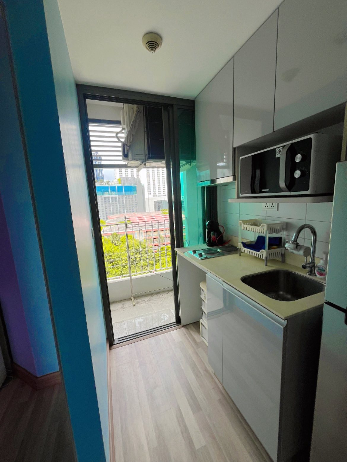 ให้เช่าคอนโด IDEO Mobi Phaya Thai (ไอดีโอ โมบิ พญาไท) — เดินเพียง 400 เมตร ถึง BTS พญาไท