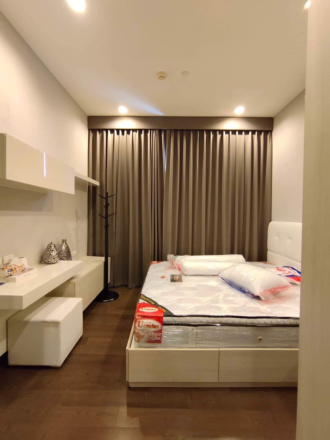 ขาย / เช่า คอนโด Q Asoke (คิว อโศก) 1 ห้องนอน 1 ห้องน้ำ ขนาด 37 ตรม ชั้น 10 ห้อง 1678/25 ห้องตกแต่งครบพร้อมอยุ่ ราคาเช่า 22000 บาท