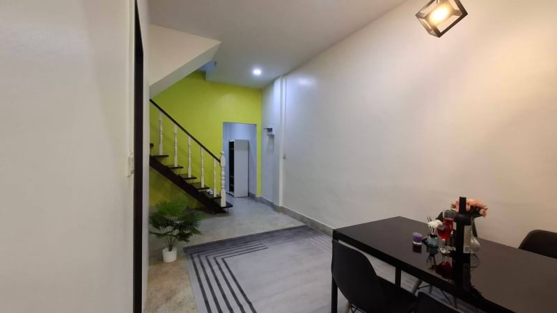 ขาย-บ้านสวยรีโนเวทใหม่ โฮมออฟฟิต ทาวน์เฮ้าส์แต่งสวยพร้อมอยู่ ทำเลดีมาก ห่างBig C กลัปพฤกษ์ 5 นาที