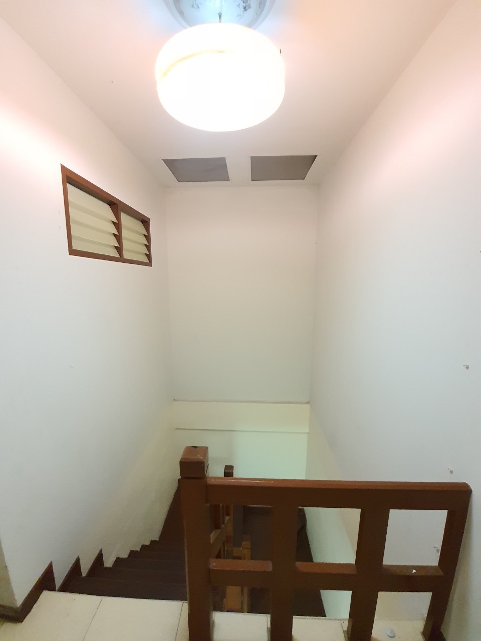 ให้เช่าทาวน์เฮ้าส์ 2 ชั้น หมู่บ้านกานต์มณีพาร์ค บางกรวย - ไทรน้อย 2 ห้องนอน 2 ห้องน้ำ 1 จอด (ในหมู่บ้านมีคลับเฮ้าส์ ให้บริการ)