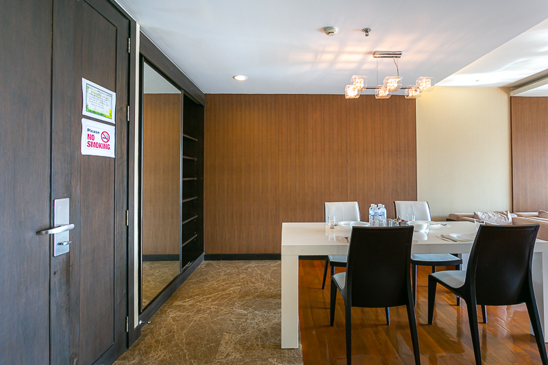 ให้เช่าคอนโด Double Tree Residence (ดับเบิ้ล ทรี เรสซิเด้นซ์) 2 ห้องนอน 2 ห้องน้ำ ขนาด 150 ตรม ชั้น 1 ราคาเช่า 45,000 บาท