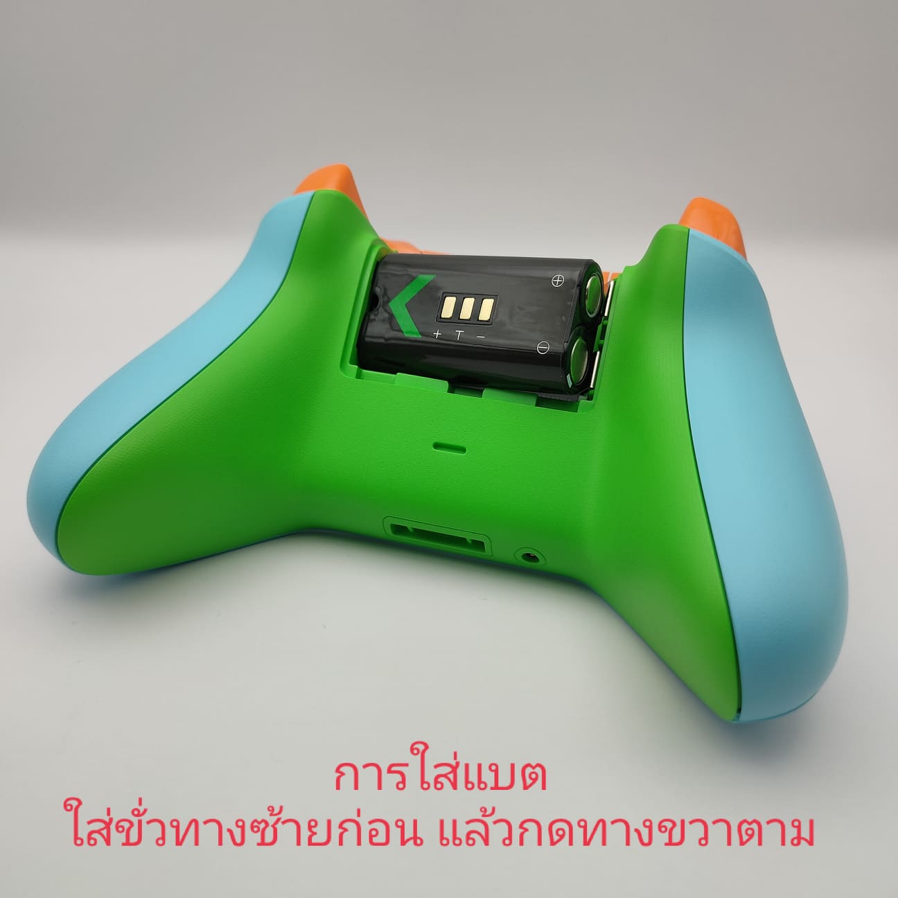 Dobe แบตเตอรี่+แท่นชาร์จจอย XboxOne & XboxSeriesS/X Charging Dock 1200 mAh TVX-0607