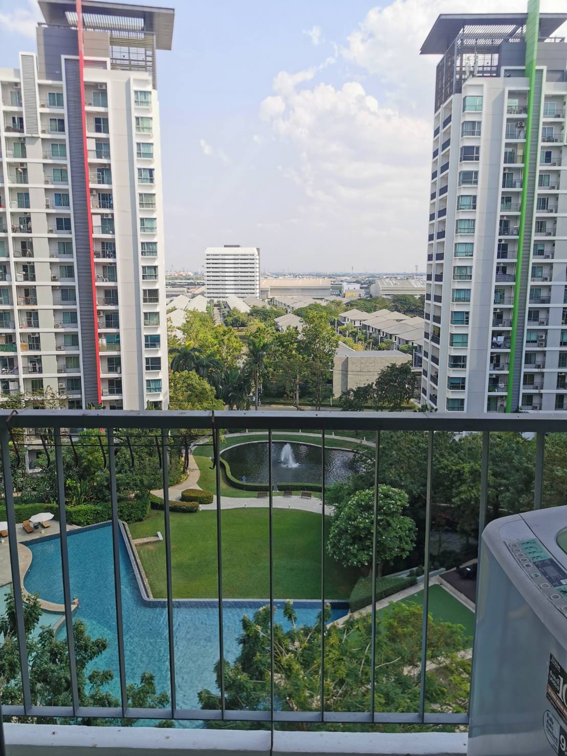 ขาย / ให้เช่าคอนโด The Parkland Srinakarin (เดอะ พาร์คแลนด์ ศรีนครินทร์)1 ห้องนอน 1 ห้องน้ำ ขนาด 40 ตรม