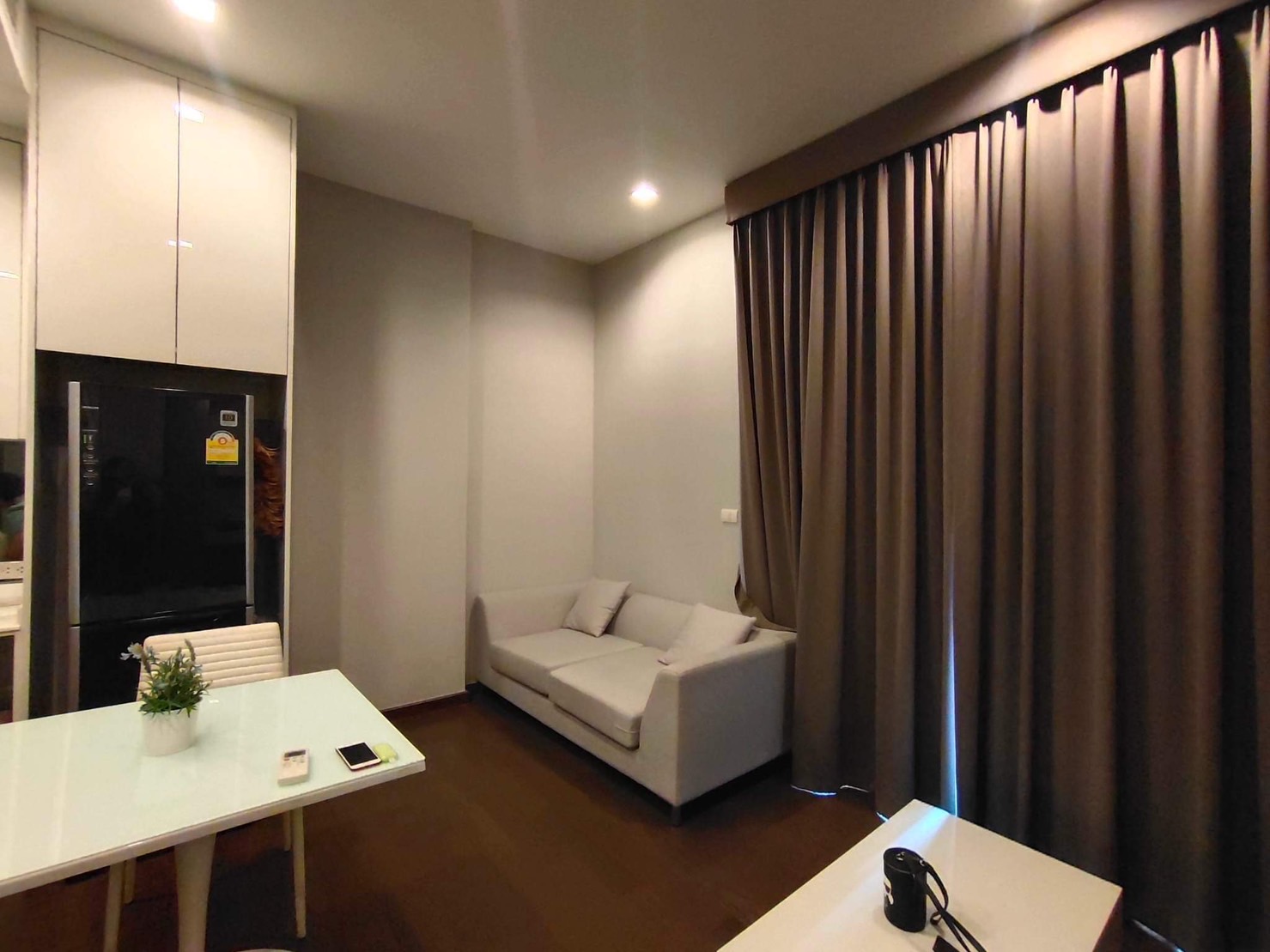 ขาย / เช่า คอนโด Q Asoke (คิว อโศก) 1 ห้องนอน 1 ห้องน้ำ ขนาด 37 ตรม ชั้น 10 ห้อง 1678/25 ห้องตกแต่งครบพร้อมอยุ่ ราคาเช่า 22000 บาท