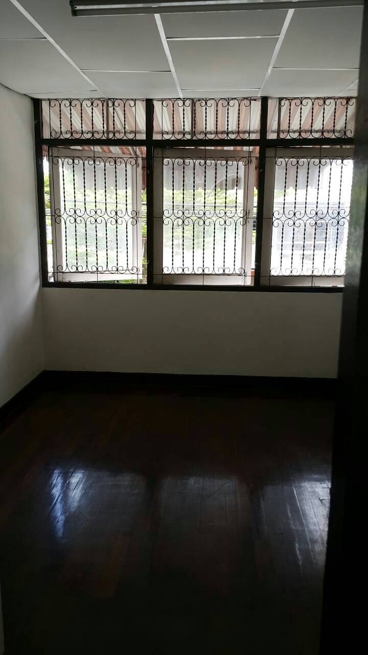 ทาวเฮาส์ 2 ชั้น ให้เช่า ราคาเช่า 15,000 บาท/เดือน มี 4 ห้องนอน 1ห้องเก็บของ 2 ห้องน้ำใหญ่