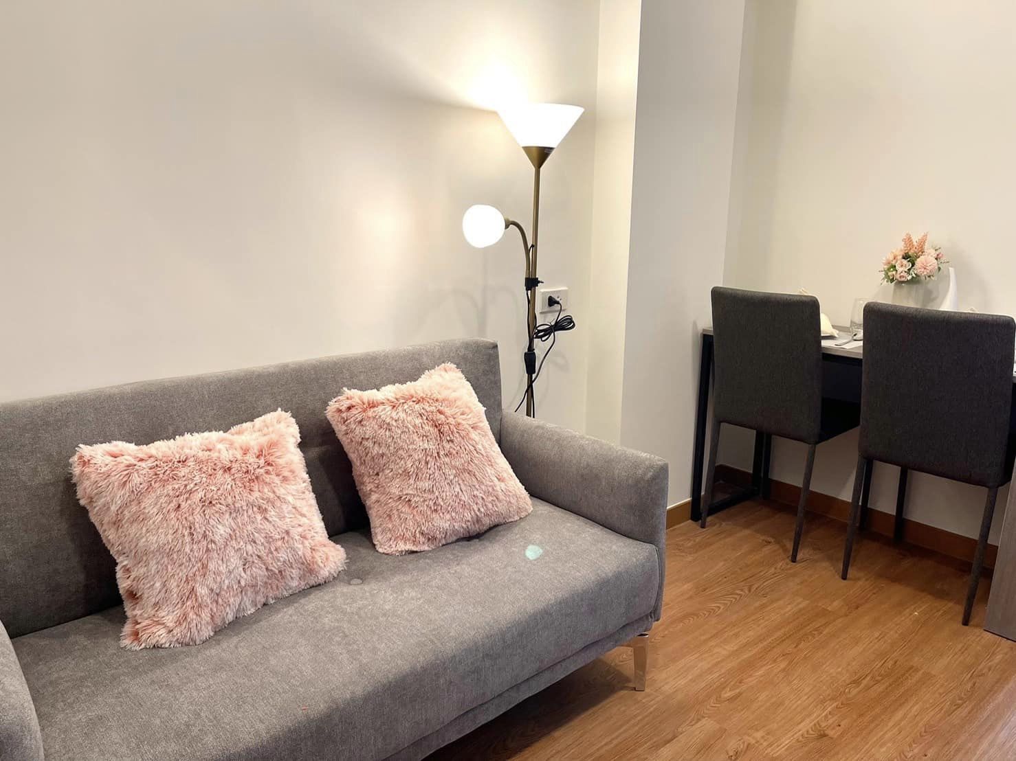 ให้เช่า คอนโด MAGNIX Ramintra 21 (แม็กนิกซ์ รามอินทรา 21) 1 ห้องนอน 1 ห้องน้ำ ห้องพื้นที่ 24 ตรม. เฟอร์นิเจอร์+เครื่องใช้ไฟฟ้า