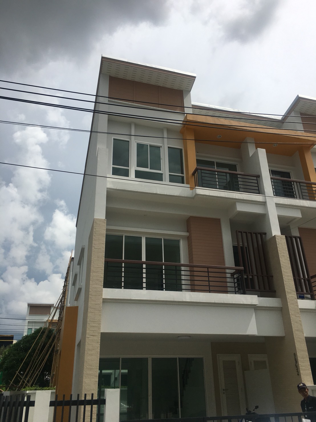 ขาย / ให้เช่าทาวน์โฮม 3 ชั้น โครงการ ภณาสิริ เรสซิเด้นซ์ เกษตร-นวมินทร์ PANASIRI RESIDENCES KASET-NAWAMIN มี 2 คูหาติดกัน