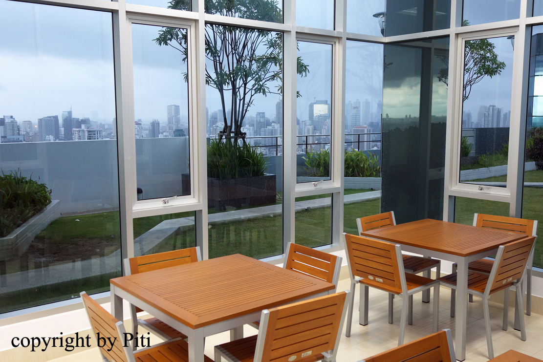 ขายคอนโดศุภาลัยปาร์ค เอกมัย-ทองหล่อ Supalai Park Ekkamai-Thonglor ห้อง 1ห้องนอน 1ห้องนั่งเล่น 1ห้องน้ำ ห้องครัวแยก ห้อง 55 ตรม. ชั้น 40 ราคา 4.99 ล้าน