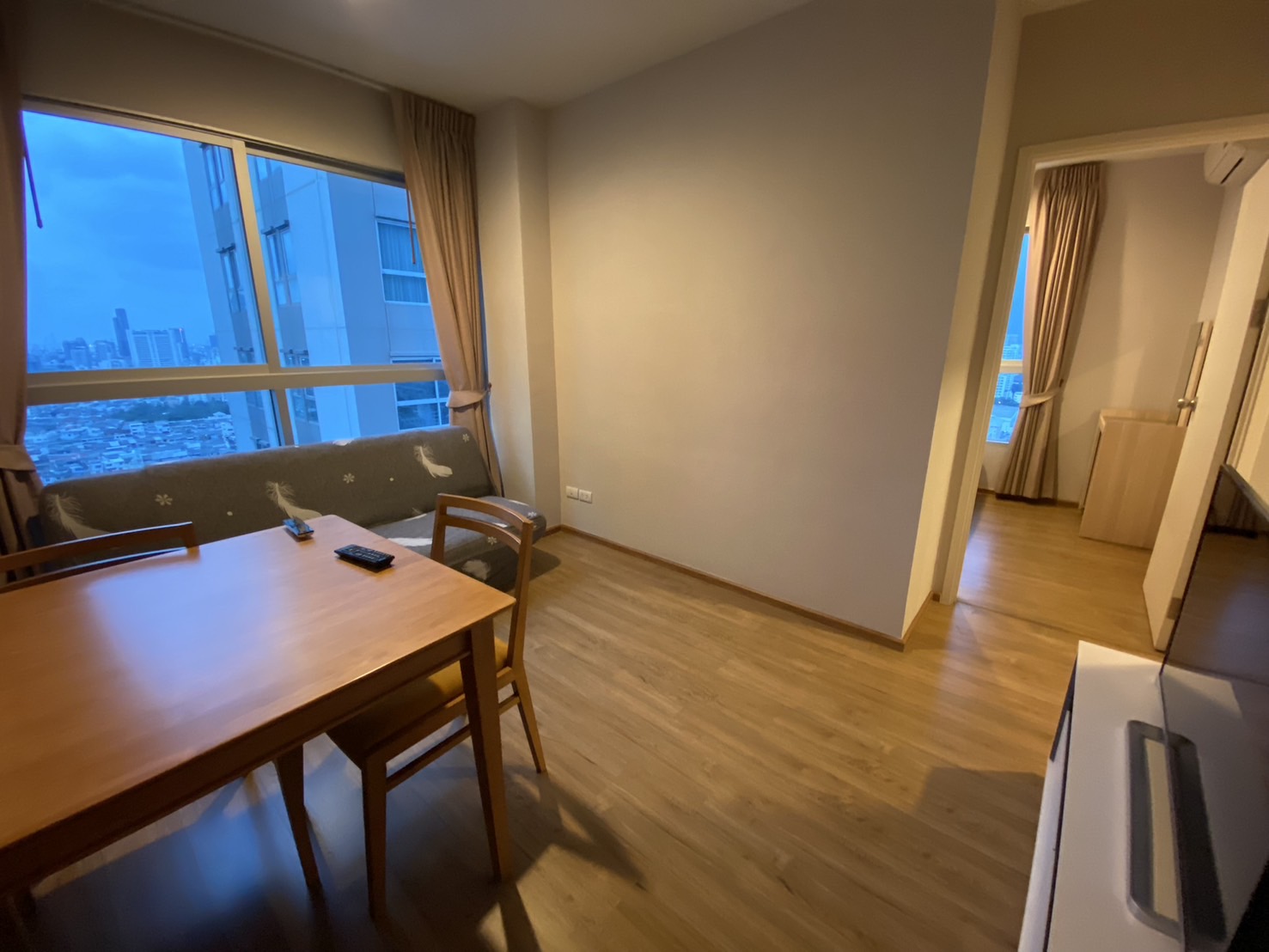 ให้เช่าคอนโด ราคา 12,000 บาท / เดือน Condo For Rent ฟิวส์ จันทน์-สาทร (Fuse Chan-Sathorn) จันทน์ 18/1 ทุ่งวัดดอน สาทร ห้องริม ประตูไม่ชนกับใคร
