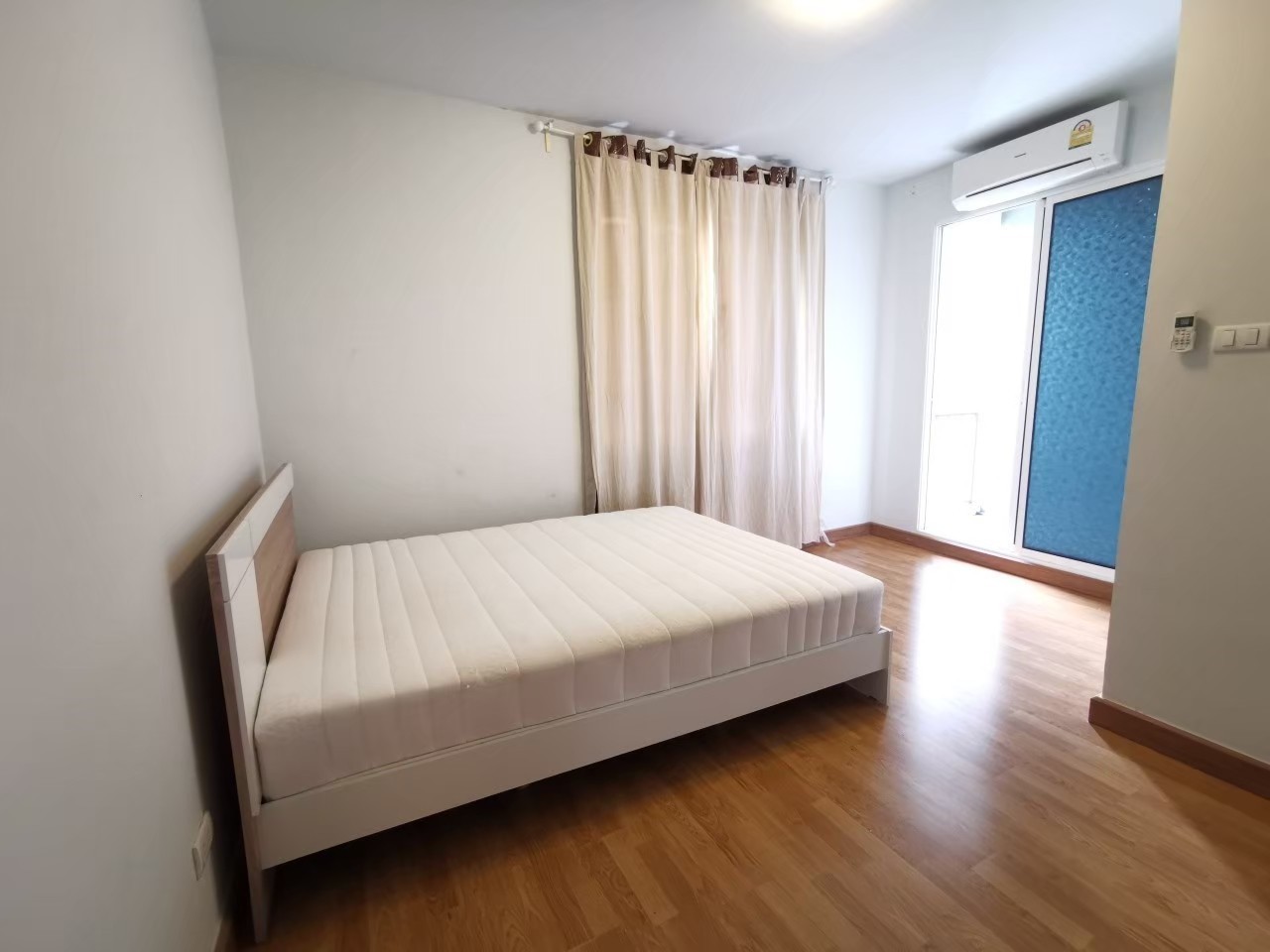 ขาย / ให้เช่าทาวน์เฮ้าส์ 2 ชั้น โครงการ หมู่บ้าน อารียา-ไทรน้อย ราคาถูกมาก (8,500 บาท / เดือน) ให้เช่าบ้านทาว์โฮม ที่จอดรถ 2 คัน ที่ ม.อารียา ไทรน้อย