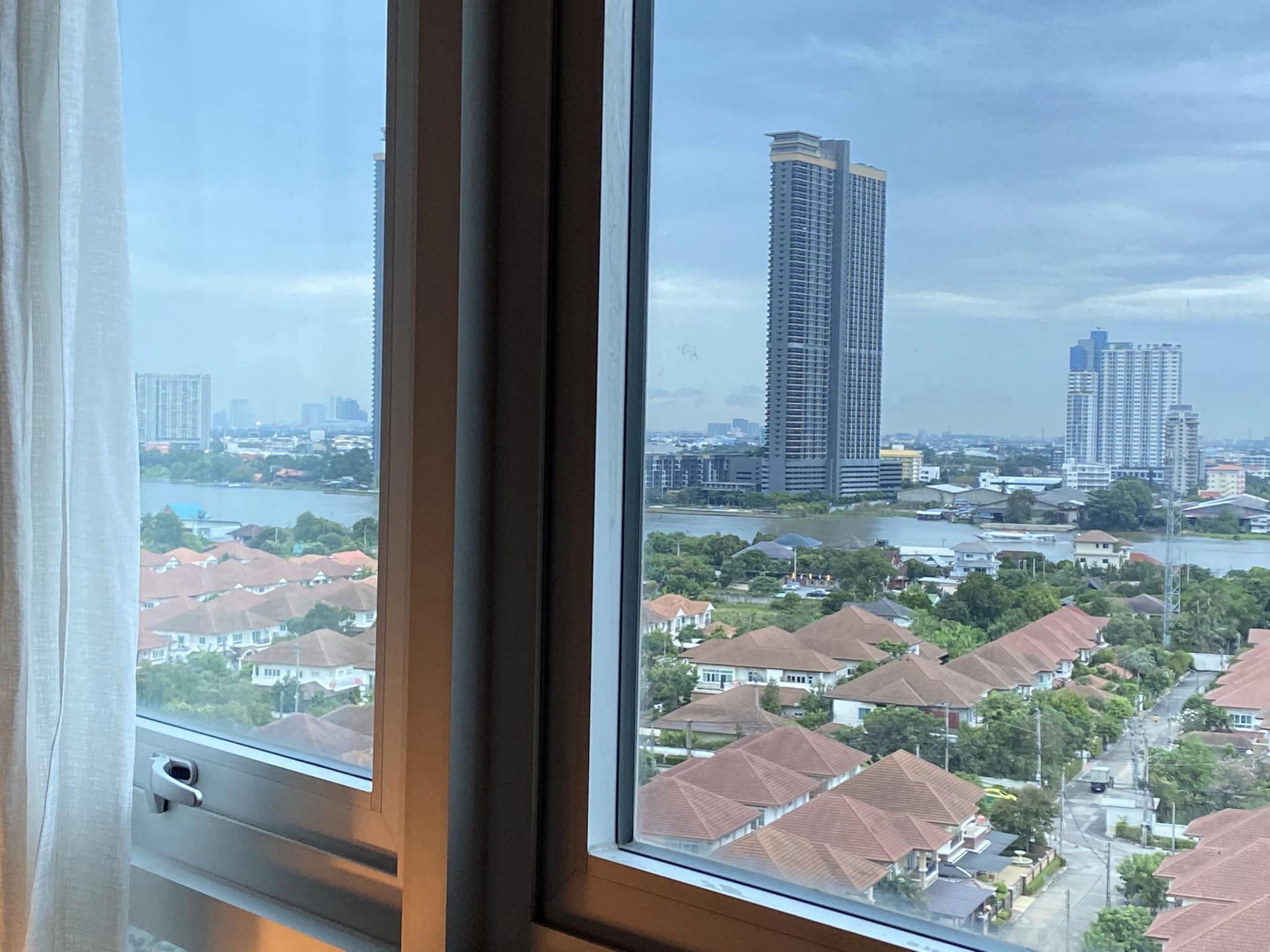 ให้เช่าคอนโด Rich Park @ Chaophraya (ริชพาร์ค แอท เจ้าพระยา) คอนโดติดสถานีรถไฟฟ้าไทรม้า ขนาดพื้นที่ 32 ตรม. 1 ห้องนอน 1ห้องน้ำ (แยกเปียกแห้ง+เครื่องทำน้ำอุ่น)