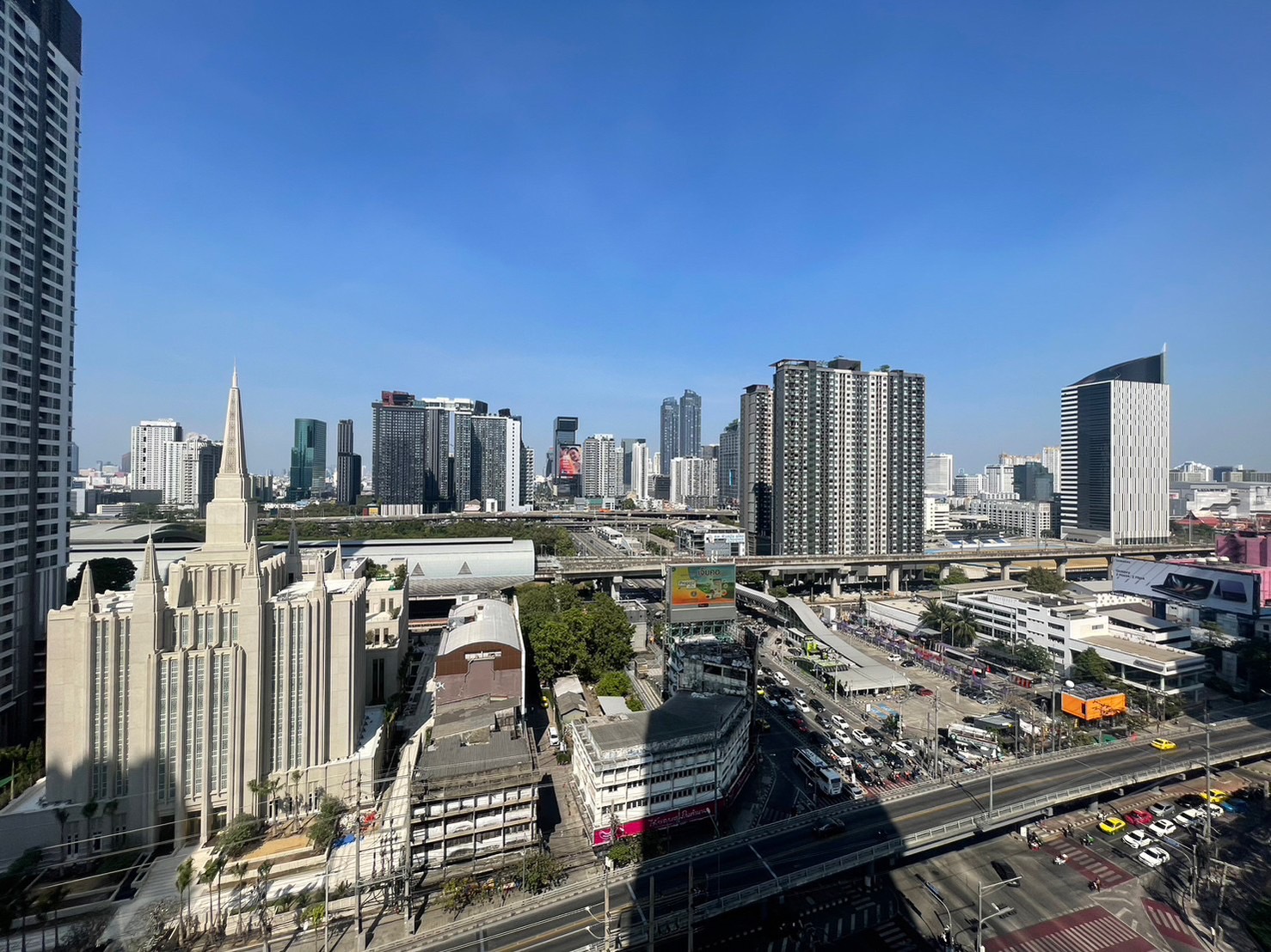 ขายคอนโด Q Asoke (คิว อโศก) ห้องใหม่ ไม่เคยอยู่ ไม่เคยปล่อยเช่า Type : 2 ห้องนอน 1 ห้องน้ำ 1 ห้องนั่งเล่น