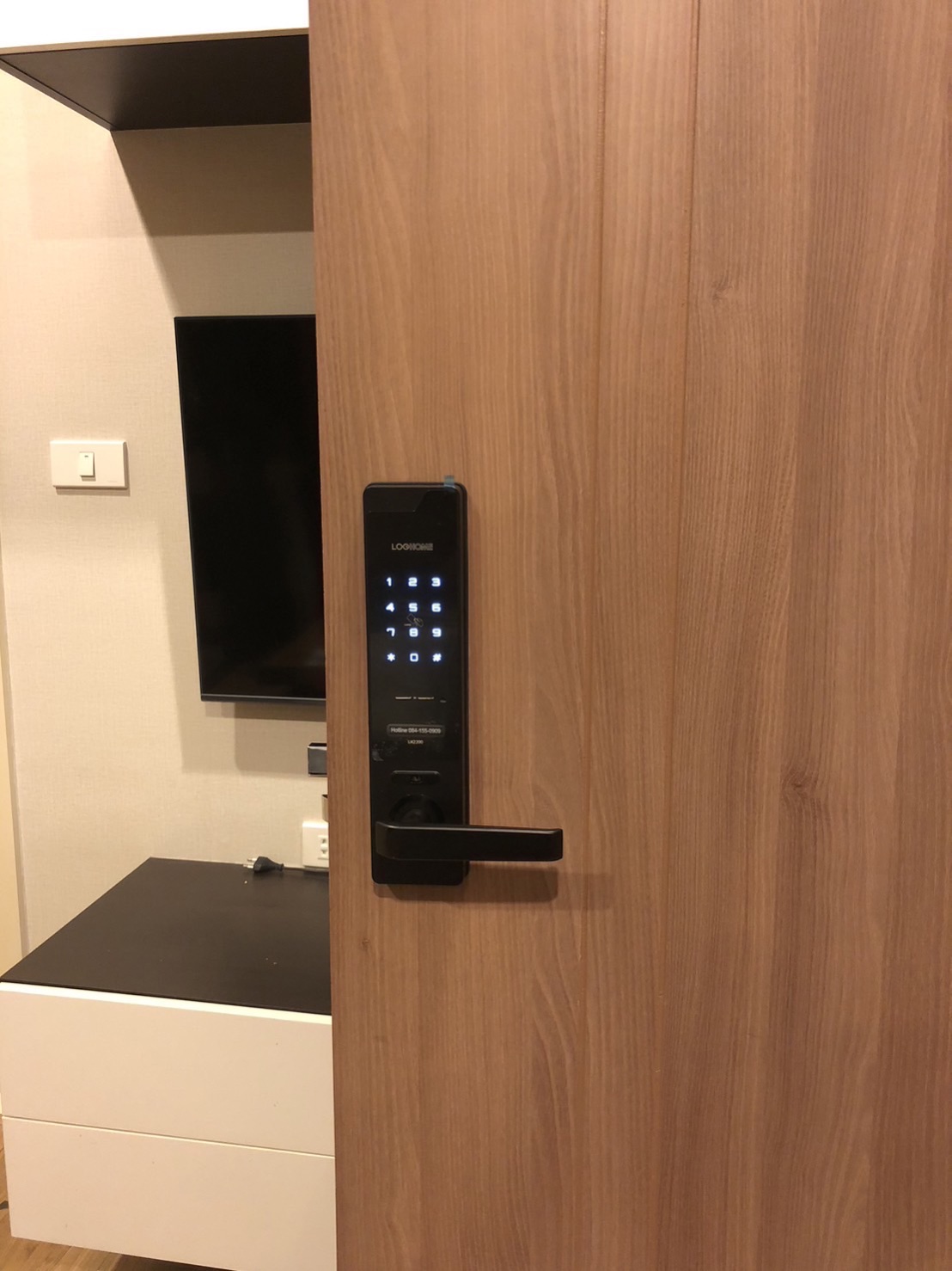 ให้เช่าคอนโด Hasu Haus (ฮาสุ เฮ้าส์) 1 ห้องนอน 1 ห้องน้ำ ขนาด 36 ตรม ชั้น 4 เลขที่ 111/222 ห้องแต่วครบพร้อมเข้าอยู่