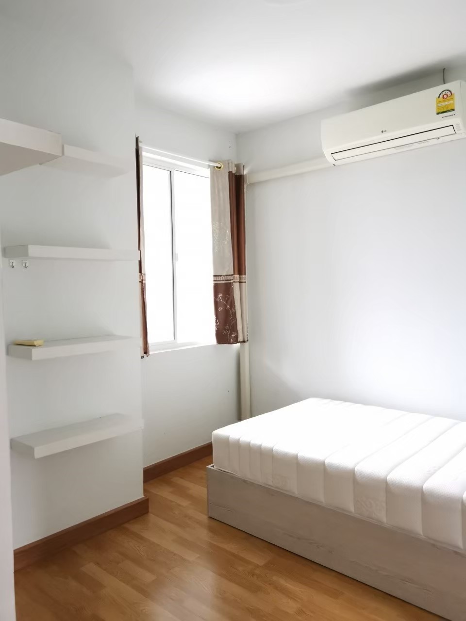 ขาย / ให้เช่าทาวน์เฮ้าส์ 2 ชั้น โครงการ หมู่บ้าน อารียา-ไทรน้อย ราคาถูกมาก (8,500 บาท / เดือน) ให้เช่าบ้านทาว์โฮม ที่จอดรถ 2 คัน ที่ ม.อารียา ไทรน้อย