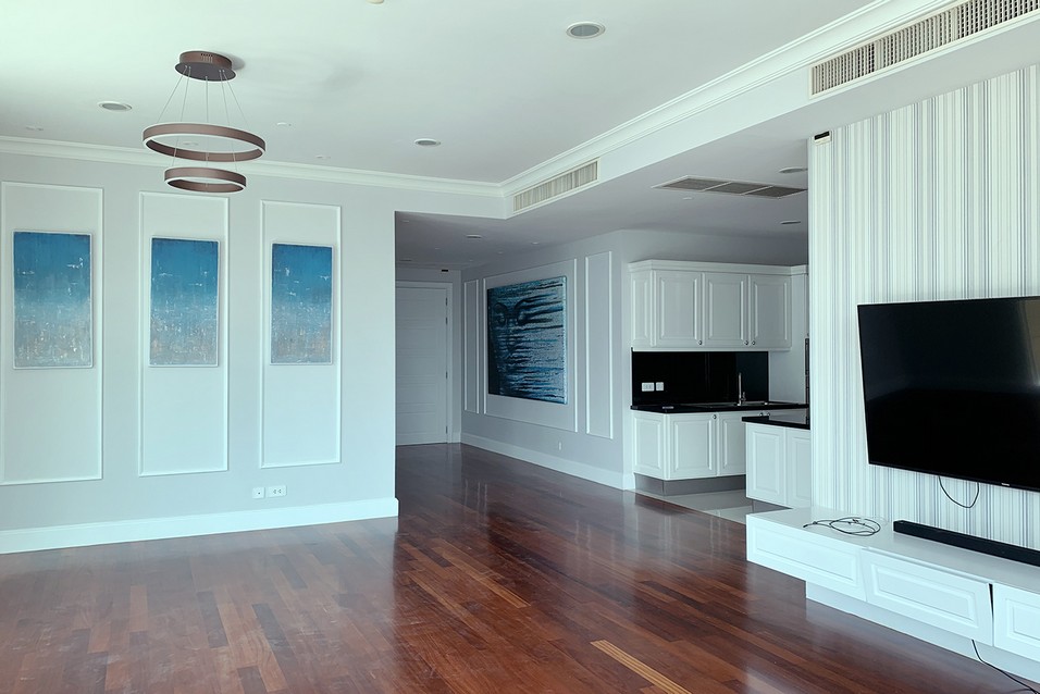 ให้เช่าคอนโด Royce Private Residences (รอย์ช ไพรเวท เรสซิเดนซ์ส) 2 ห้องนอน 2 ห้องน้ำ ขนาด 111.33 ตรม ชั้น 11