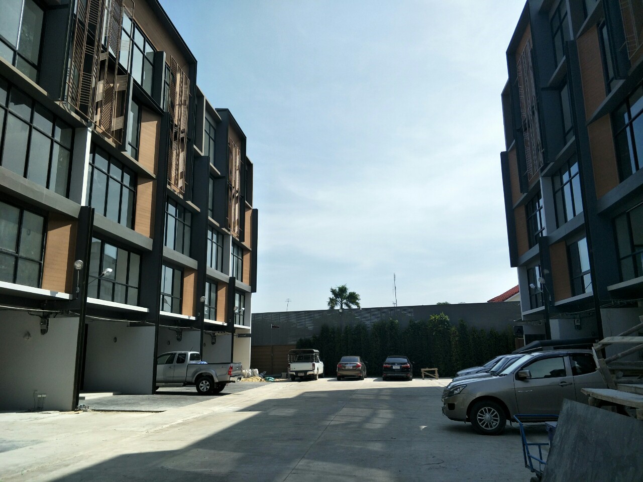 ขาย / เช่า โฮมออฟิศโครงการ เดอะ ไพรด์ สุขุมวิท 77 - The Pride Sukhumvit 77 4 ชั้นครึ่ง