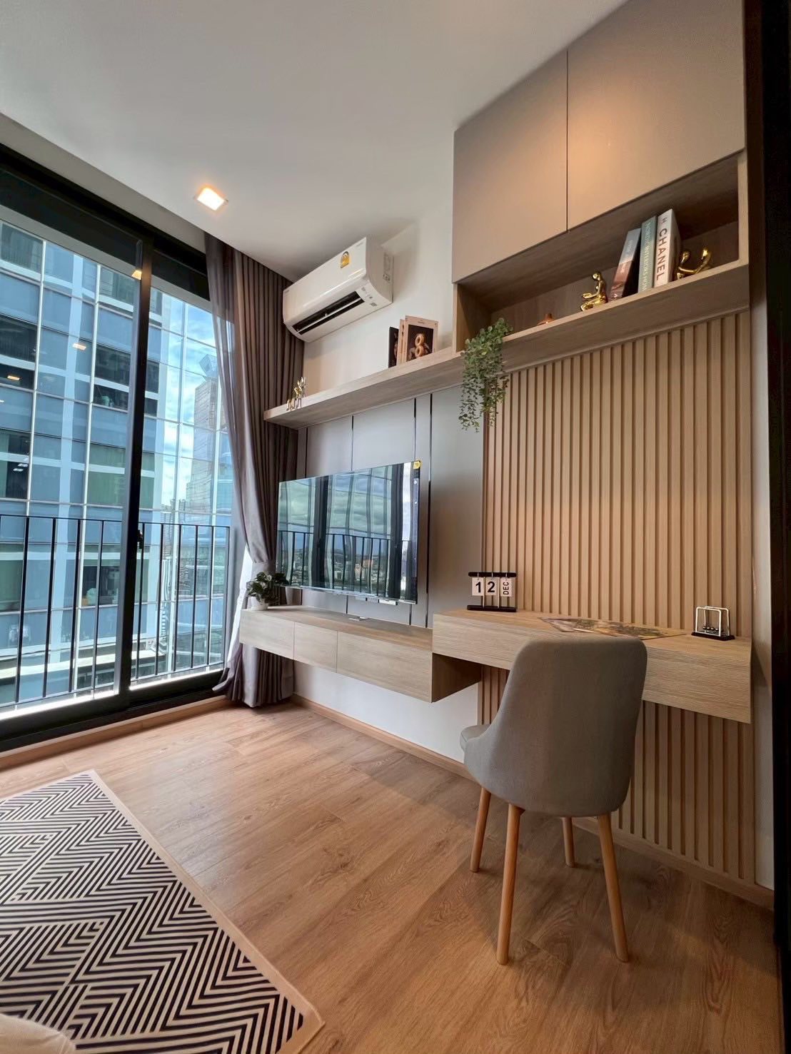 ให้เช่าคอนโด Noble Around Ari (โนเบิล อราวน์ อารีย์) ให้เช่า มี 3 ยูนิต พร้อมเข้าอยู่ทันที ตกแต่ง Build-in คุณภาพสูง