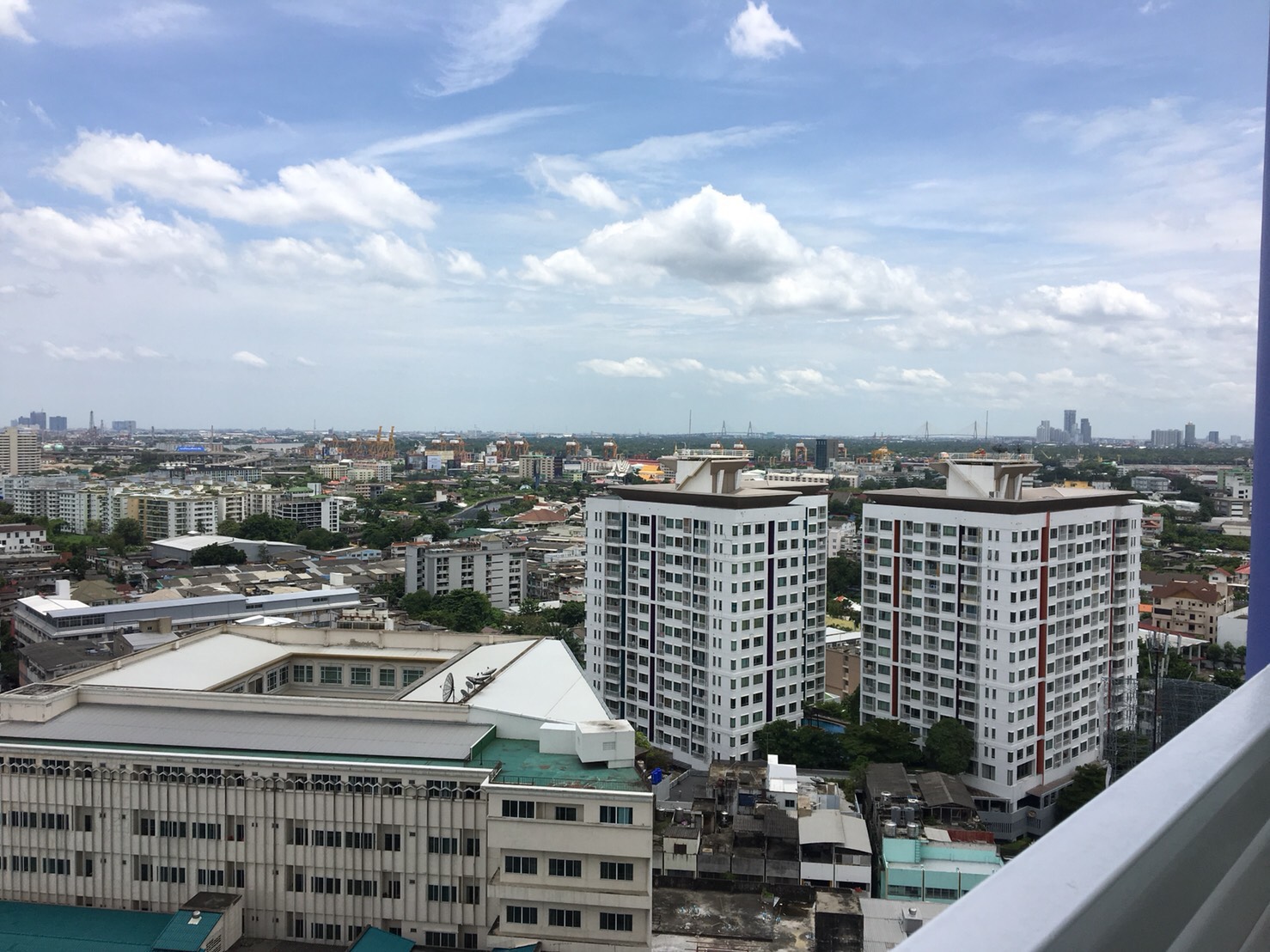 ขาย / ให้เช่าคอนโด Sky Walk Condominium (สกายวอล์ค คอนโดมิเนียม ) 1 ห้องนอนอ 1ห้องน้ำ ห้องเลขที่ 328. ชั้น 22