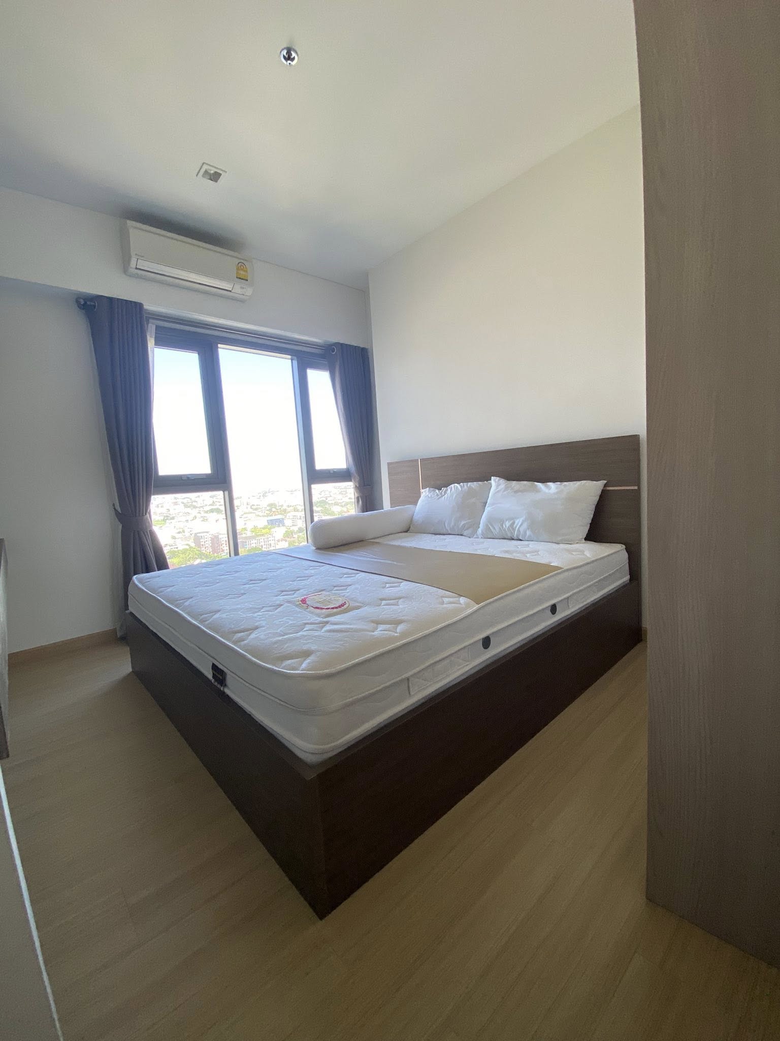 ให้เช่าคอนโด วิสดอม คอนเน็กต์ สุขุมวิท / For Rent Whizdom Connect Sukhumvit (English below)