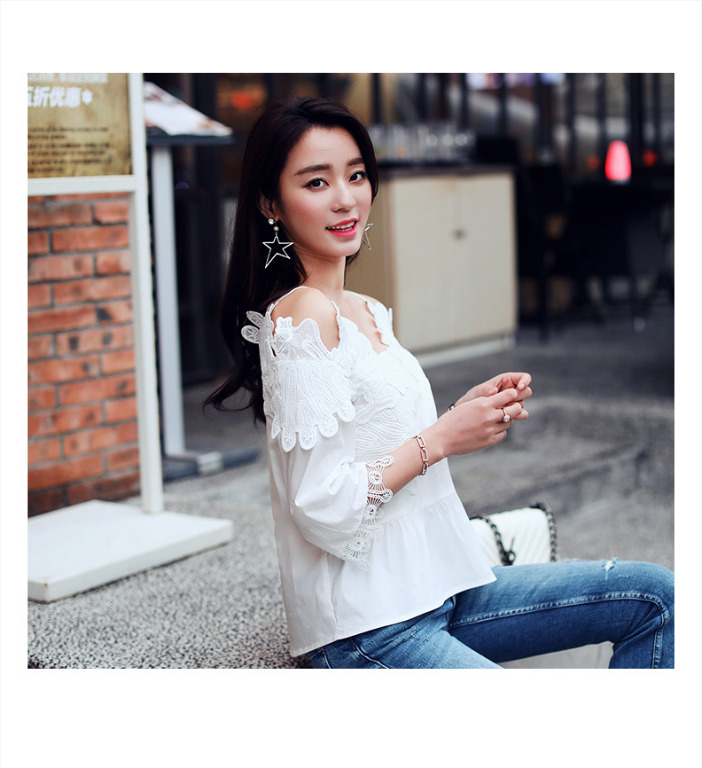 เสื้อลูกไม้สีขาว สายเดี่ยว ไหล่เว้า สวยเก๋ น่ารัก ดูดี