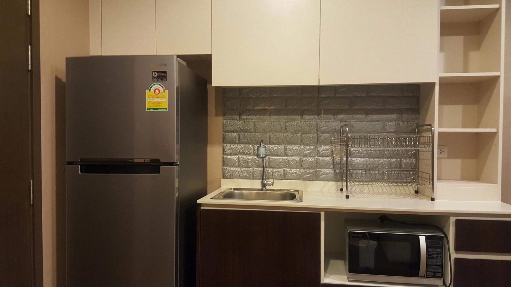 ปล่อยเช่าคอนโด Hallmark Chaengwattana (ฮอลล์มาร์ค แจ้งวัฒนะ ) 1 ห้องนอน 1 ห้องน้ำ 1 ห้องนั่งเล่น เป็นครัวเปิด มีระเบียง