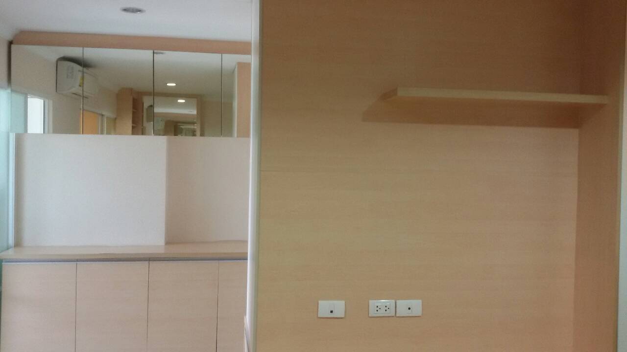 ขายด่วนๆๆๆๆ คอนโดลุมพินี พาร์ค พระราม 9 - รัชดา (Lumpini Park Rama 9) ขายราคา 3,000,000 ล้านถ้วนขายถูกกว่าราคาประมาณ ( ฟรีค่าโอน ราคานี้งดต่อรอง )