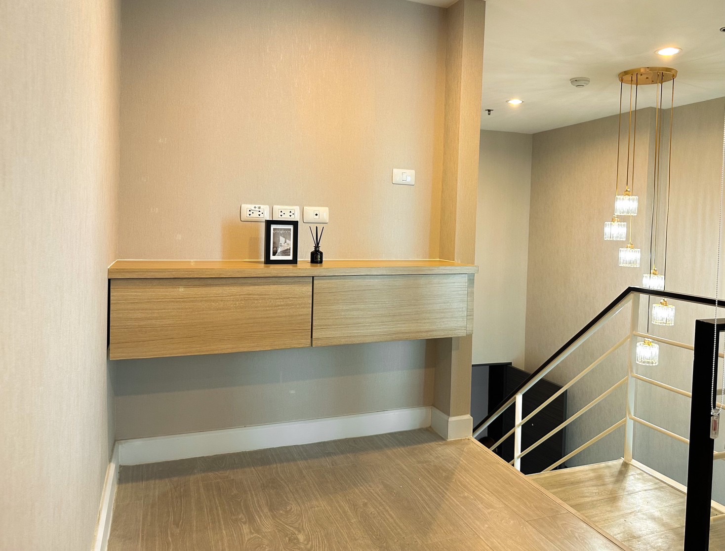 ให้เช่าคอนโด เมโทร สกาย ประชาชื่น / For Rent Metro Sky Prachachuen (English below)