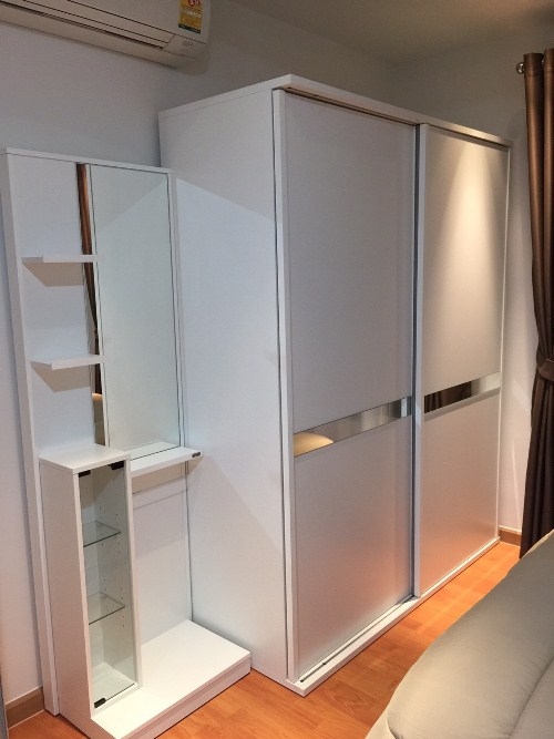 ให้เช่าคอนโด The President Sathorn-Ratchaphruek เช่า เดือนละ 13,000-15,000 บาท ตั้งอยู่บนหัวมุม