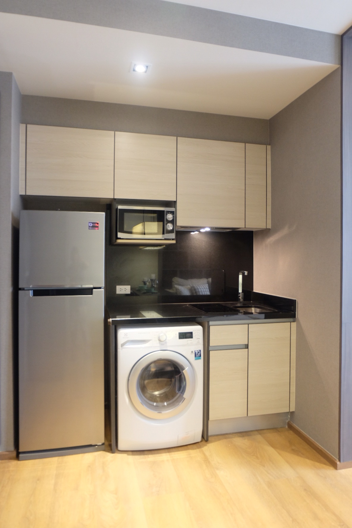 ขายดาวน์ The Park 24 เดอะ พาร์ค 24 สุขุมวิท 24 1 ห้องนอน 29.8 ตรม (Type 06) ชั้น 6 ตึก 3