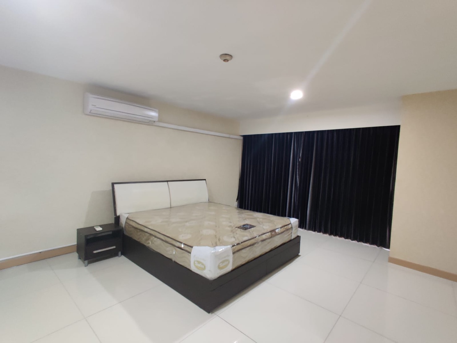 ขาย / ให้เช่าคอนโด Casa Viva (คาซ่า วีว่า) 2 ห้องนอน 3 ห้องน้ำ 1 ห้องครัว 1 ห้องแม่บ้าน ขนาด 146 ตรม