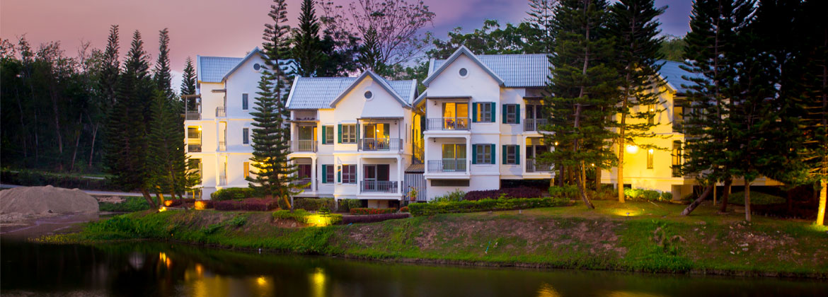 รหัสทรัพย์ 32240 ให้เช่า / ขาย บ้านเดี่ยว 2 ชั้น ใน Brookside Valley Rayong ใกล้ทะเลสาบ ( เดินแค่ 20 วินาที ) เนื้อที่ 105 ตรว. 3 ห้องนอน 2 ห้องน้ำ โซฟาสามารถปรับเป็นเตียงนอนได้