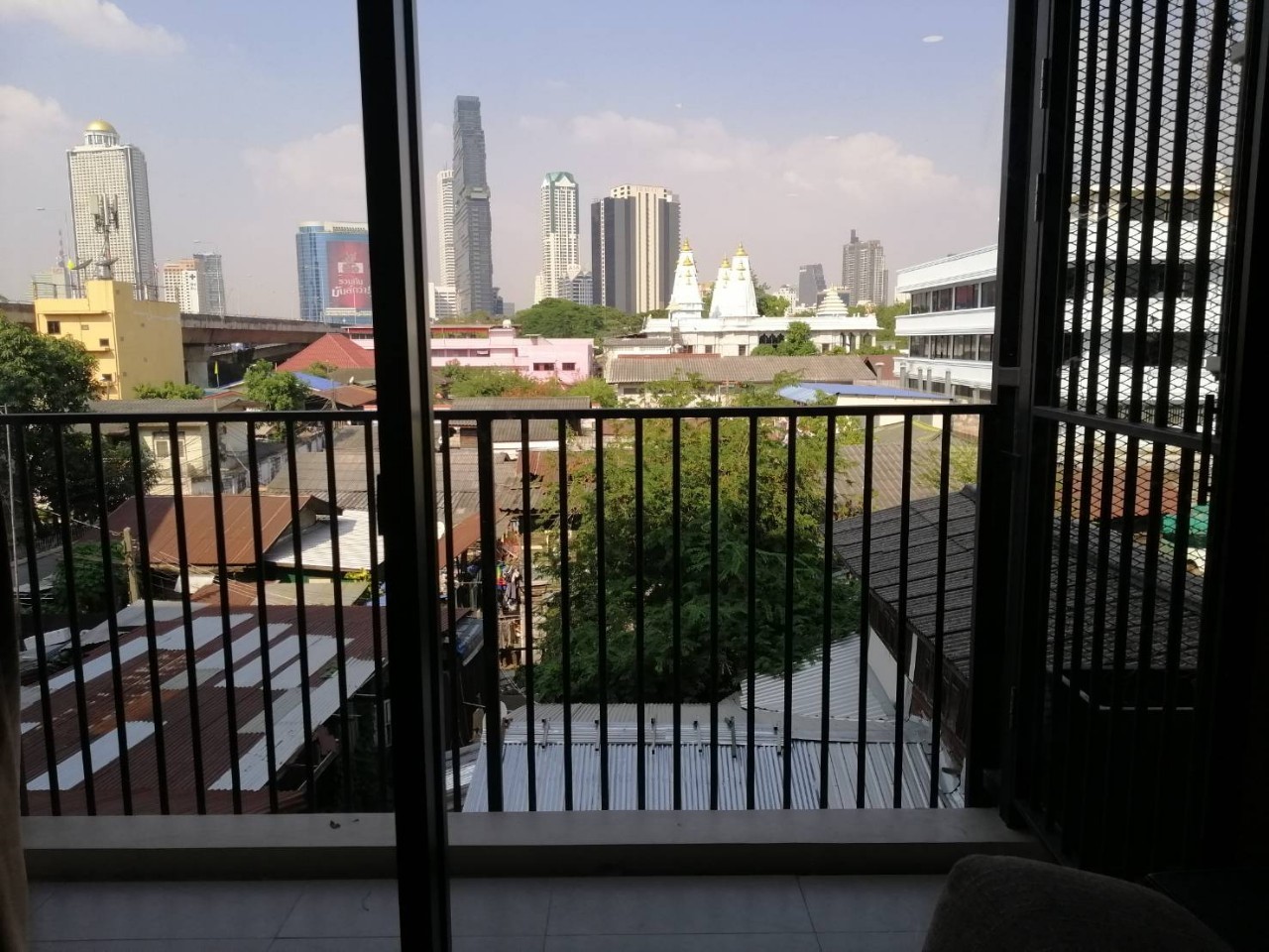 ให้เช่าคอนโด Blossom Condo @ Sathorn - Charoenrat (บลอสซั่ม คอนโด สาทร-เจริญราษฎร์ แบบ 1 ห้องนอน 1 ห้องน้ำ ขนาด30 ตรม อาคาร A