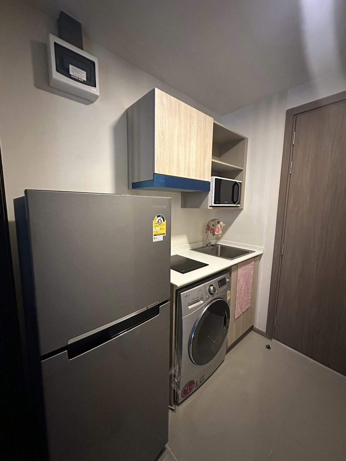 ให้เช่าคอนโด The Muve Bangkhae - เดอะ มูฟ บางแค 1 ห้องนอน 1 ห้องน้ำ ห้องแบบ studio ขนาด 26 ตรม. กั้นห้องครัว พร้อมเฟอร์ เครื่องใช้ไฟฟ้า