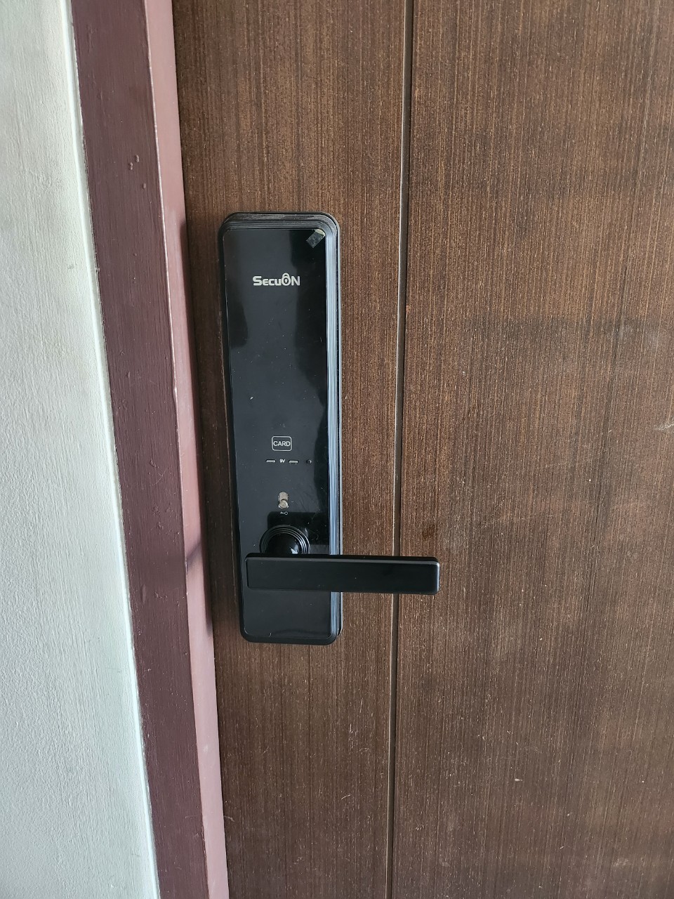 ขายคอนโด The Green Condo 3 เดอะ กรีน คอนโด 3 เฟส : 3 ชั้น: 7 แบบ 1 ห้องนอน 1 ห้องน้ำ 1 ห้องนั่งเล่นและ 1 ห้องครัว ขนาด 31.5 ตารางเมตร