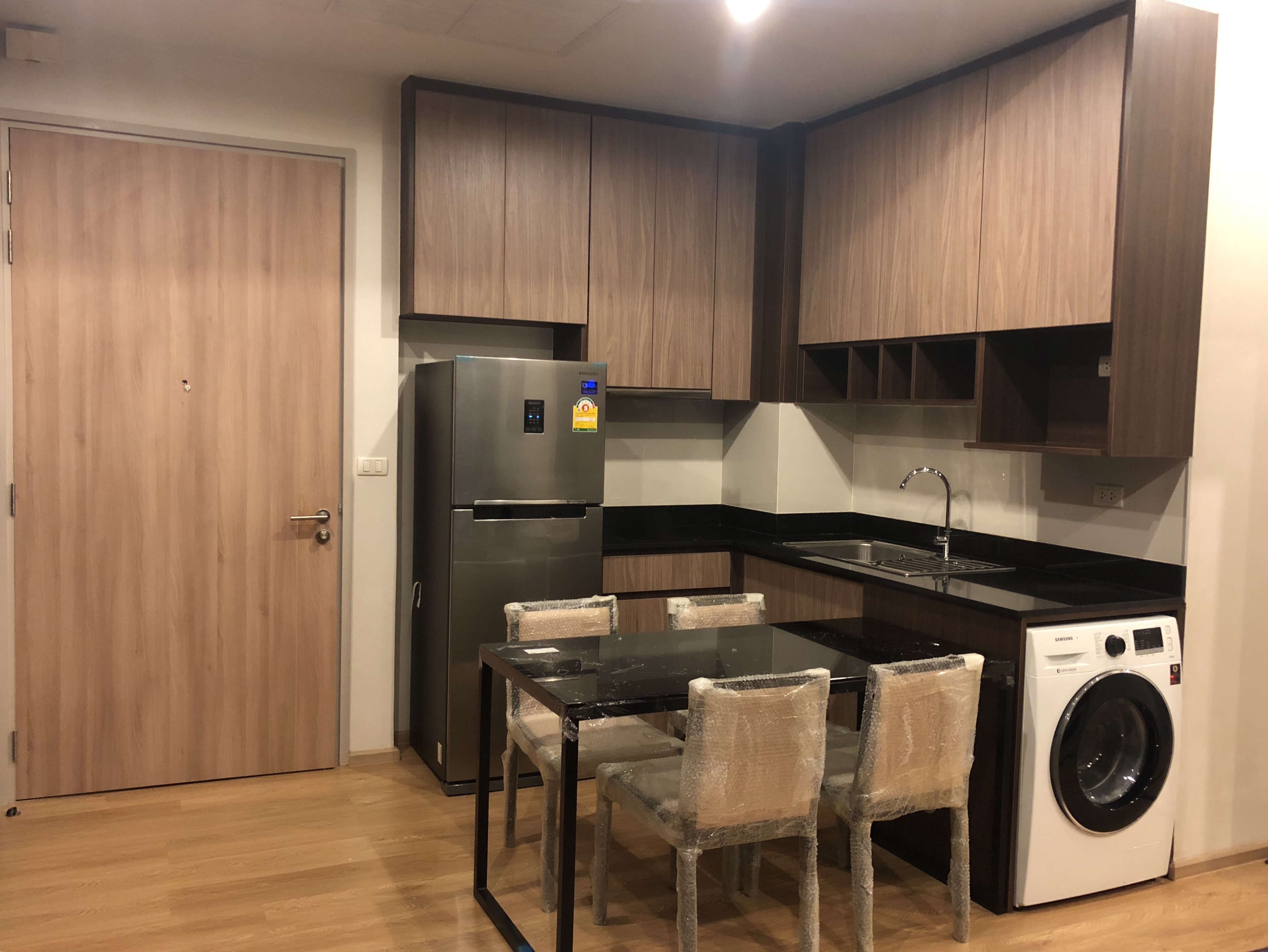 ให้เช่าคอนโดThe Capital Ekamai - Thonglor (เดอะ แคปิตอล เอกมัย-ทองหล่อ 2 ห้องนอน 2 ห้องน้ำ ขนาด 60 ตรม