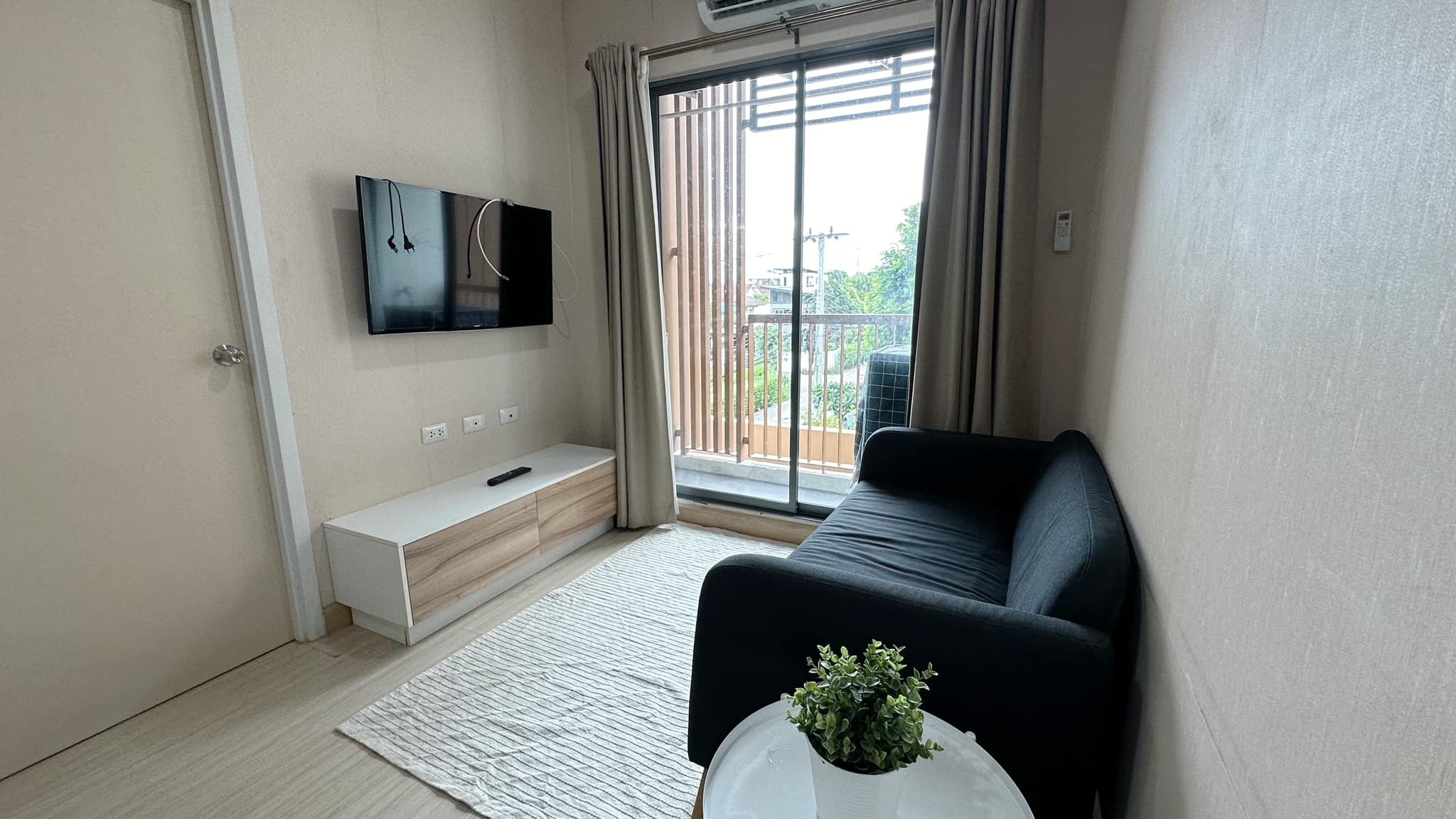 ให้เช่าคอนโด The Privacy Ngamwongwan (เดอะ ไพรเวซี่ งามวงศ์วาน) ติดเดอะมอลล์ งามวงศ์วาน ห้องขนาด 33 ตารางเมตร ชั้น 3 (ห้องมุม) เฟอร์นิเจอร์ครบ