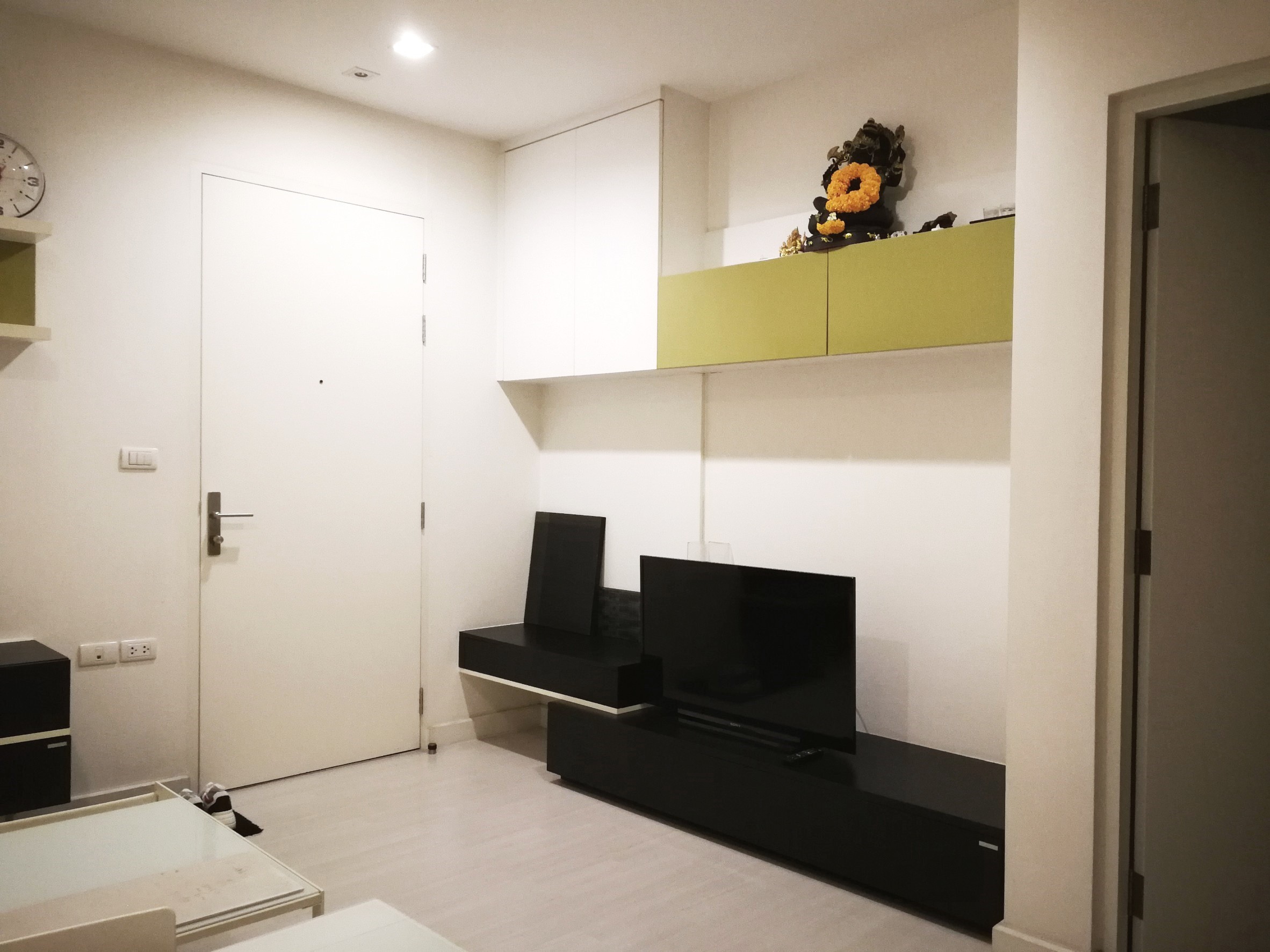 ขายด่วนคอนโด 1 ห้องนอน 40 ตรม โครงการ The Room Ratchada-Ladprao (เดอะ รูม รัชดา-ลาดพร้าว 1 ห้องนอน 1 ห้องน้ำ ขนาด 40 ตรม ตึก B