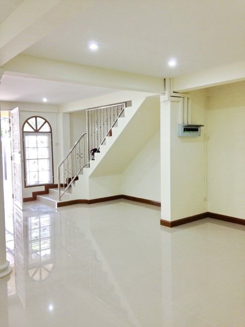 ขายบ้านเดี่ยว 2 ชั้น ทำเลดี อยู่ซอยลาดพร้าว74 ปรับปรุงใหม่ทั้งหลัง พื้นที่ 55 ตรว.