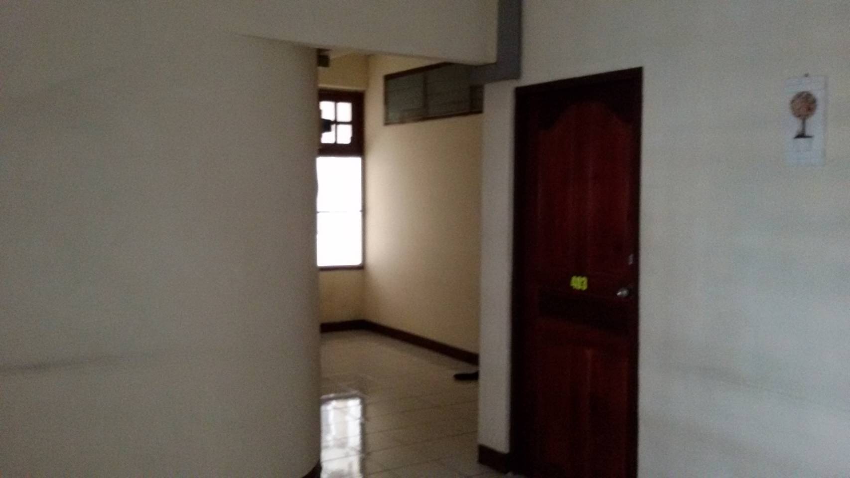 ขายด่วนอาคารสำนักงานพร้อมอพาร์ทเม้นท์ในตัว 5 ชั้น ใกล้ม. รามคำแหง